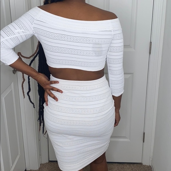 TWO PIECE SET - Picture 3 of 5